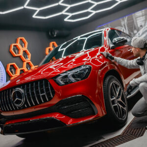 Imagen de Mercedes gle czerwony red deailing bad boys one step polishing paste 032