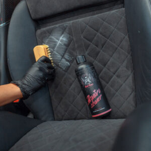 Imagen de Alcantara cleaner bad boys rrcustoms