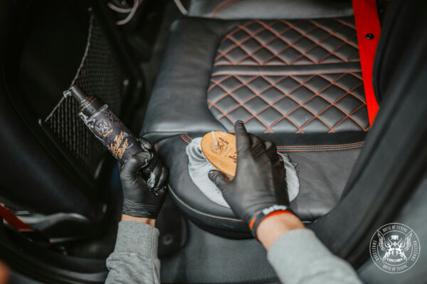 Imagen de Leather cleaner bad boys rrcustoms